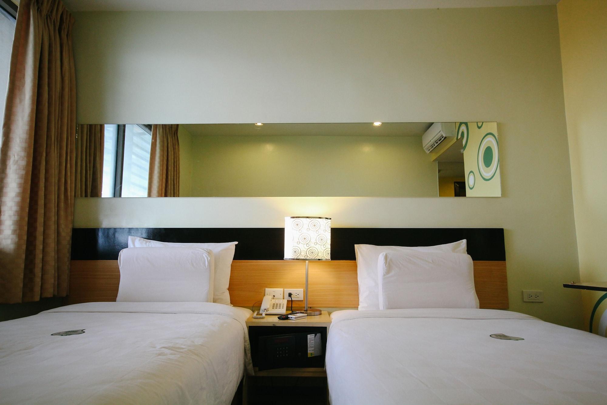 Go Hoteles Iloilo Exterior foto