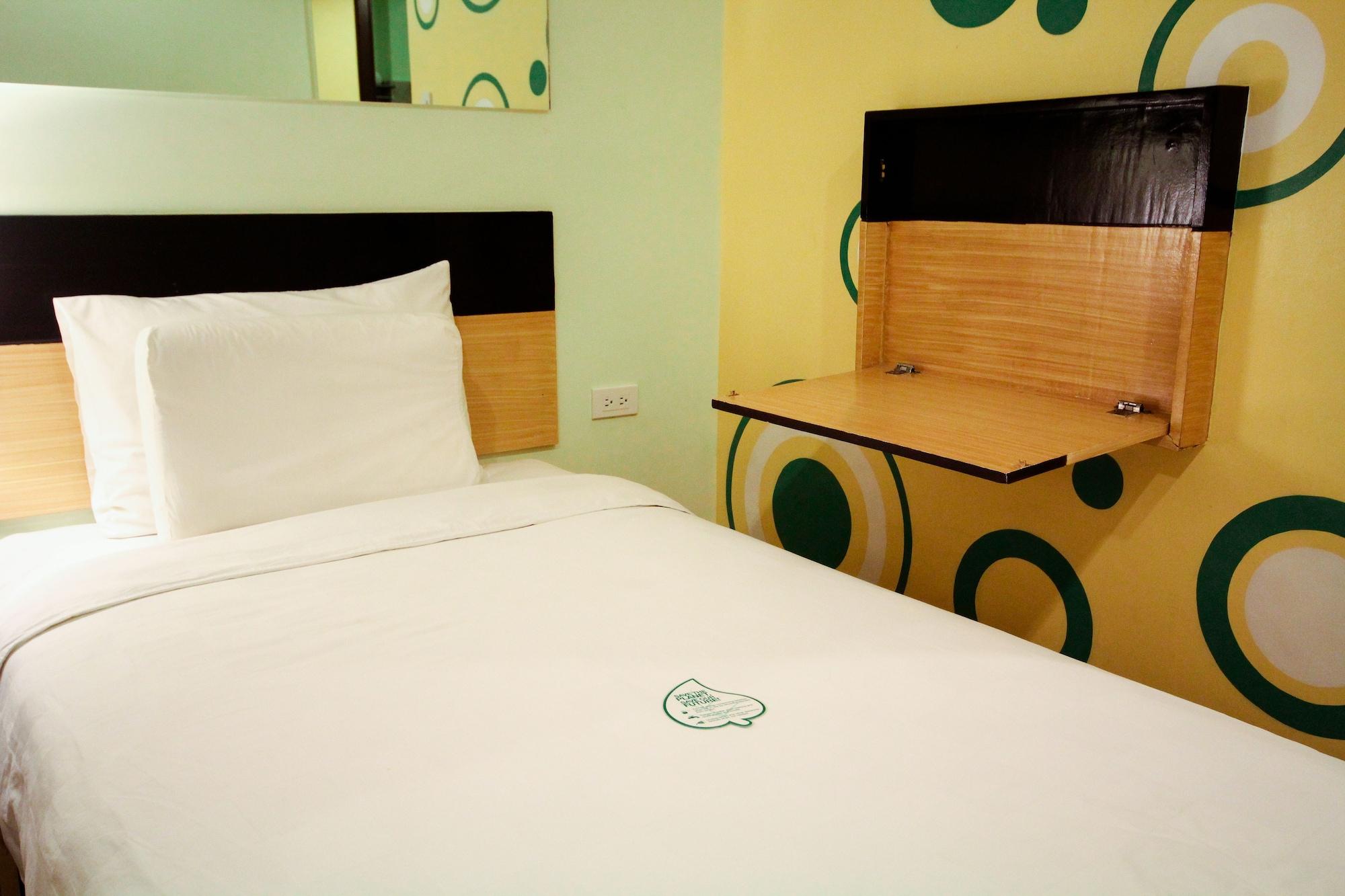 Go Hoteles Iloilo Exterior foto