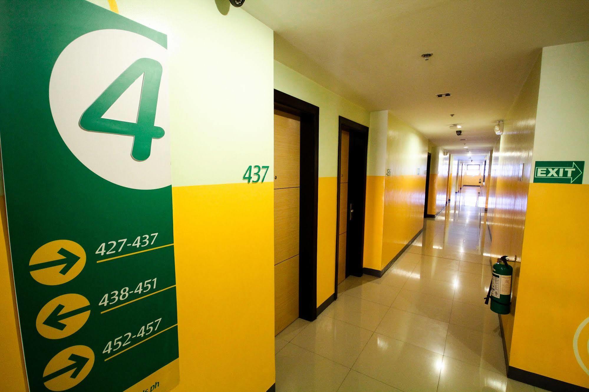 Go Hoteles Iloilo Exterior foto